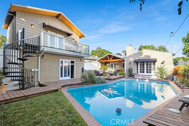 Detail Gallery Image 10 of 11 For 2755 N Lincoln St, Burbank,  CA 91504 - 3 Beds | 2 Baths