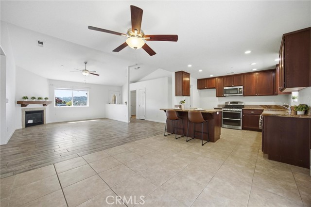 Detail Gallery Image 19 of 41 For 18110 Churchill, Tehachapi,  CA 93561 - 3 Beds | 2 Baths