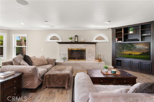 Detail Gallery Image 17 of 47 For 5330 Crescent Dr, Yorba Linda,  CA 92887 - 5 Beds | 2/1 Baths