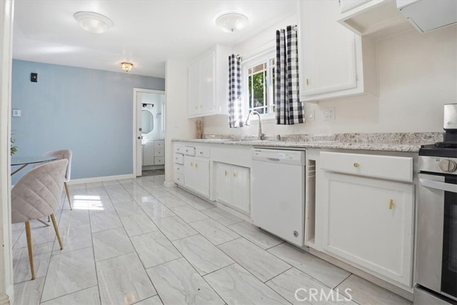 Detail Gallery Image 7 of 14 For 1573 Casarin Ave, Simi Valley,  CA 93065 - 4 Beds | 2 Baths