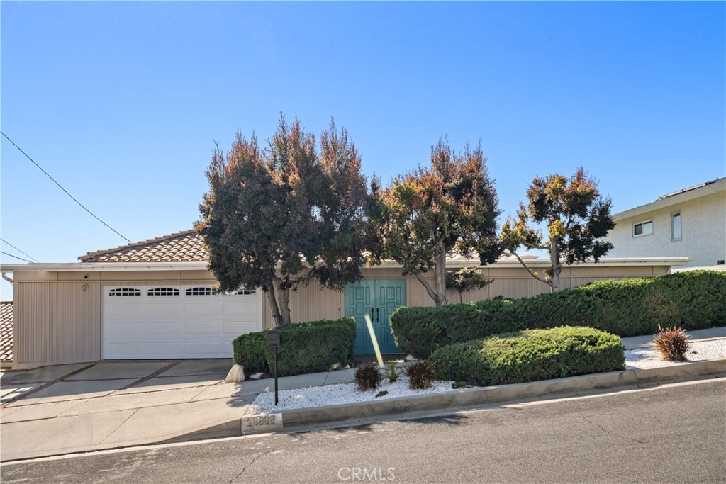 28033 Lobrook Drive, Rancho Palos Verdes, CA 90275