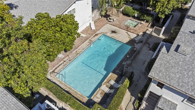 Detail Gallery Image 37 of 41 For 18555 Collins St #C18,  Tarzana,  CA 91356 - 2 Beds | 2 Baths