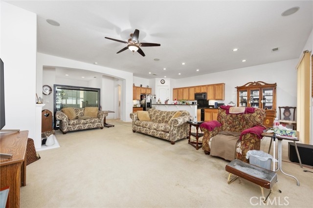 Detail Gallery Image 15 of 39 For 13612 Calico Village Dr, Bakersfield,  CA 93316 - 3 Beds | 2/1 Baths