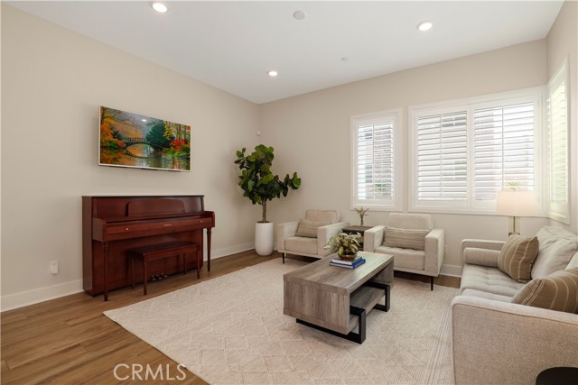 Detail Gallery Image 2 of 38 For 27512 Golden Currant Pl, Valencia,  CA 91381 - 4 Beds | 4 Baths