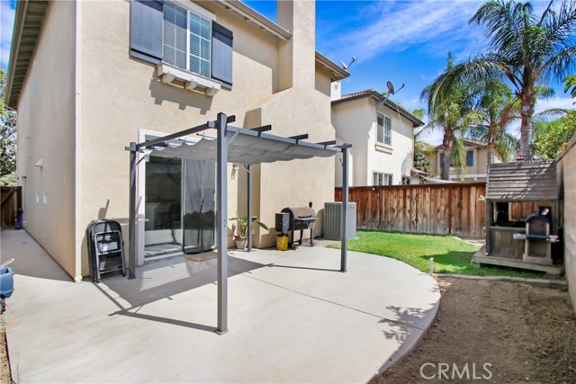 11376 Riverpass Court, Riverside CA: https://media.crmls.org/medias/da7bda3e-69c5-4713-8531-3cd12c527326.jpg