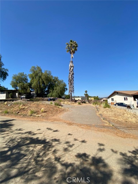 604 Momar, Escondido, California 92027, ,Residential Land,For Sale,Momar,OC24113037