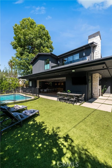 Detail Gallery Image 25 of 48 For 5517 Allott Ave, Sherman Oaks,  CA 91401 - 5 Beds | 6 Baths