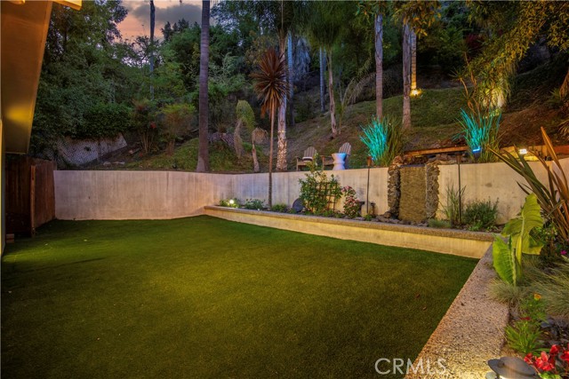 Detail Gallery Image 28 of 32 For 17131 Clemons Dr, Encino,  CA 91436 - 5 Beds | 4 Baths