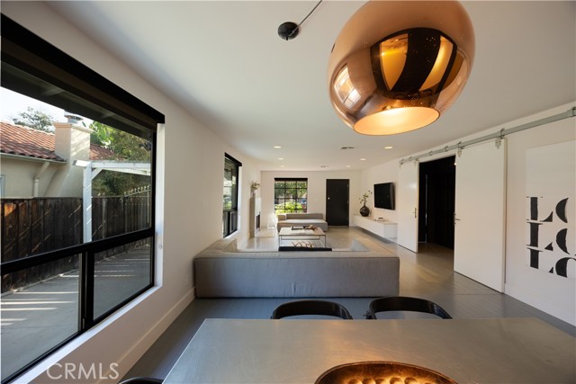 Detail Gallery Image 14 of 30 For 11049 Blix St, Toluca Lake,  CA 91602 - 3 Beds | 2 Baths