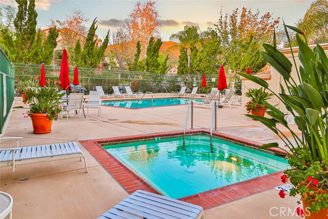 450 Country Club Drive, Simi Valley CA: https://media.crmls.org/medias/da7dd62e-991b-4ef8-8d89-5e8fcb35e141.jpg