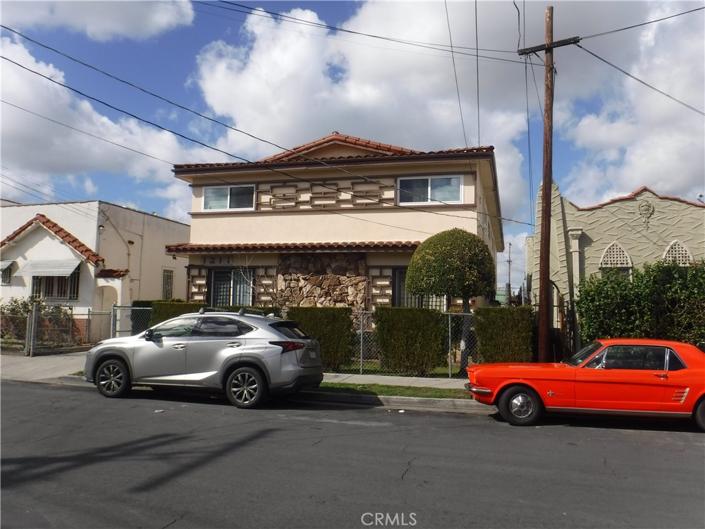 1211 S Mariposa Avenue, Los Angeles, CA 90006