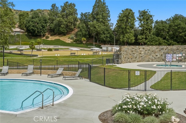 Detail Gallery Image 45 of 47 For 19237 Avenue of the Oaks #B,  Newhall,  CA 91321 - 2 Beds | 1 Baths