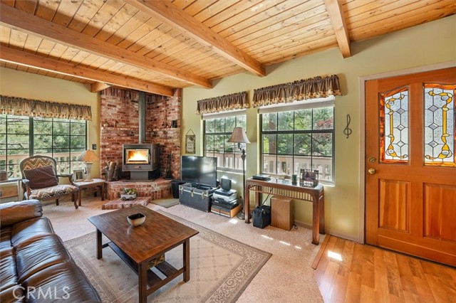 2229 Birchwood Way, Pine Mountain Club CA: https://media.crmls.org/medias/da821259-ce6e-4dbd-9df5-dc3b804d65e0.jpg