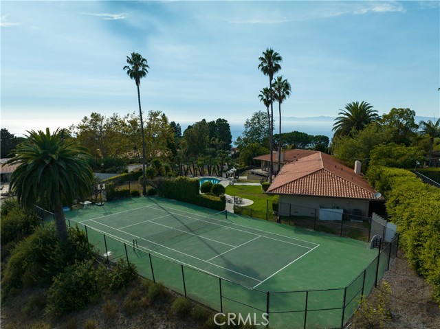 Detail Gallery Image 11 of 75 For 984 La Cresta Pl, Palos Verdes Estates,  CA 90274 - 6 Beds | 4 Baths