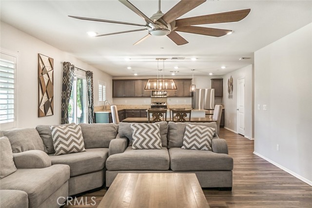 32159 Pony Tracks Court, Winchester CA: https://media.crmls.org/medias/da833fdf-6211-48d4-9cb5-92ad03de3ae0.jpg