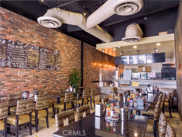 1019 N Magnolia Avenue, Anaheim CA: https://media.crmls.org/medias/da847412-c983-43d3-bad6-456b0731d332.jpg
