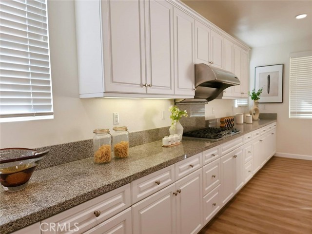 Detail Gallery Image 8 of 16 For 3001 E Oak Knoll, Ontario,  CA 91761 - 5 Beds | 4/1 Baths