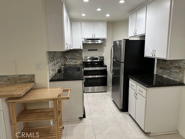 1108 Camino Real, Redondo Beach, California 90277, 2 Bedrooms Bedrooms, ,2 BathroomsBathrooms,Residential,For Sale,Camino Real,SB24209950