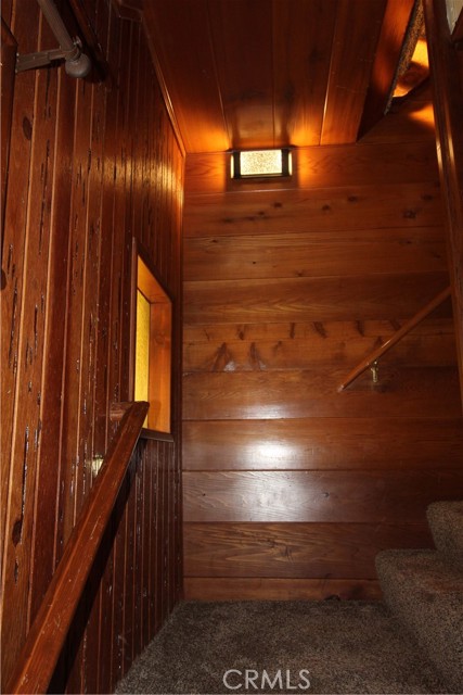 Detail Gallery Image 6 of 39 For 1405 Sequoia Dr, Lake Arrowhead,  CA 92352 - 4 Beds | 2/1 Baths