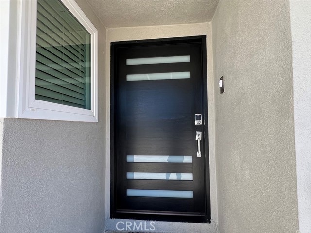 Detail Gallery Image 19 of 42 For 18614 Liggett St, Northridge,  CA 91324 - 5 Beds | 3/1 Baths