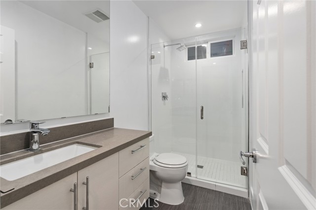 22904 Calvert Street, Woodland Hills CA: https://media.crmls.org/medias/da871b24-34bb-4310-89fb-1e83150b1086.jpg