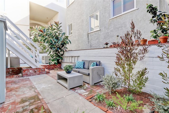 120 36th Place, Manhattan Beach, California 90266, ,Residential Income,Sold,36th,SB23014770