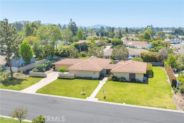 18132 James Road, Villa Park CA: https://media.crmls.org/medias/da87e44b-e912-4fc9-a469-b46158dd736b.jpg