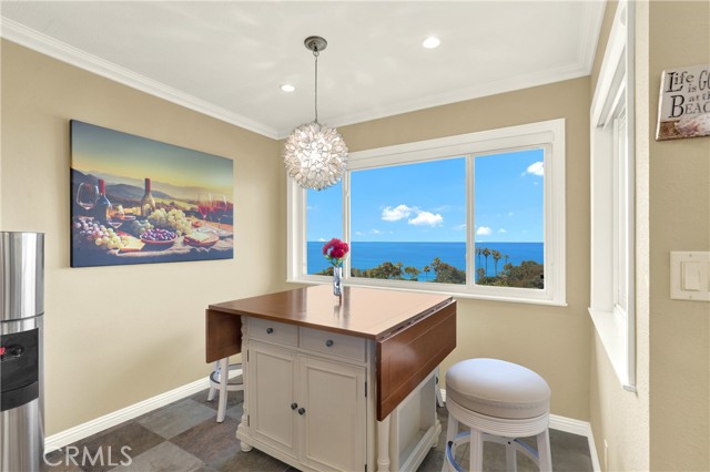 21692 Ocean Vista Drive, Laguna Beach CA: https://media.crmls.org/medias/da87f597-36c0-4f3a-88f7-221e94bc1031.jpg
