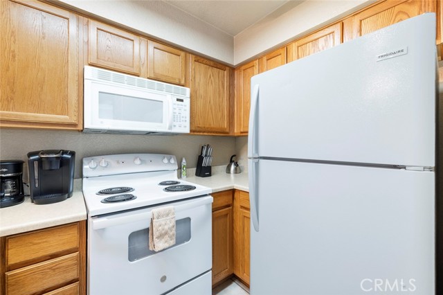 Detail Gallery Image 8 of 33 For 2881 Huntington Bld #137,  Fresno,  CA 93721 - 1 Beds | 1 Baths