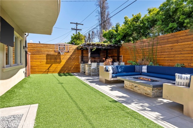 2210 Robinson Street, Redondo Beach, California 90278, 5 Bedrooms Bedrooms, ,4 BathroomsBathrooms,Residential,Sold,Robinson Street,SB22055222