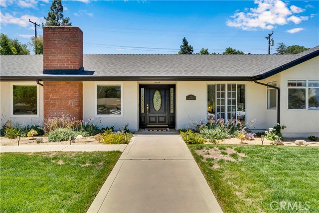 Detail Gallery Image 4 of 49 For 406 Eucalyptus Dr, Redlands,  CA 92373 - 3 Beds | 2 Baths