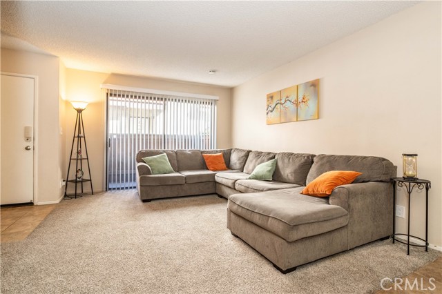 Detail Gallery Image 2 of 35 For 9505 Sylmar Ave #2,  Panorama City,  CA 91402 - 3 Beds | 2 Baths