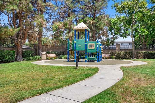 Image 3 of 40 For 15337 Ashley Court
