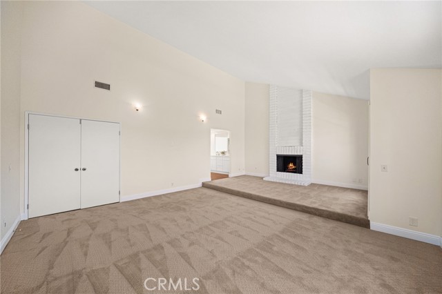 719 S Goldfinch Way, Anaheim Hills CA: https://media.crmls.org/medias/da8b46ca-47a5-4a47-8343-d3593718d183.jpg