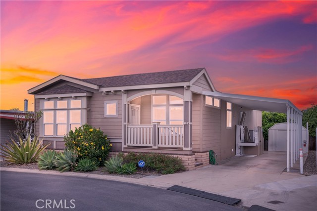1194 Cambridge, Corona CA: https://media.crmls.org/medias/da8bdd7a-4270-4eee-a126-a7c464a90498.jpg