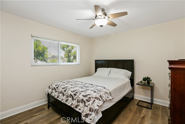 617 Iris Avenue, Corona del Mar CA: https://media.crmls.org/medias/da8c0f09-50fc-47c0-ab4a-80dea76f5b15.jpg