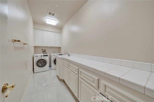 1768 Oakwood Avenue, Arcadia CA: https://media.crmls.org/medias/da8ca7e2-d6e8-4f75-a7ce-56386963bbbc.jpg
