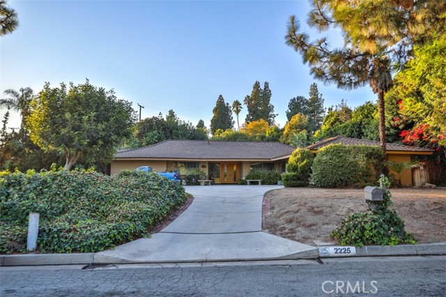 Detail Gallery Image 1 of 11 For 2225 Terraza Pl, Fullerton,  CA 92835 - 4 Beds | 2 Baths