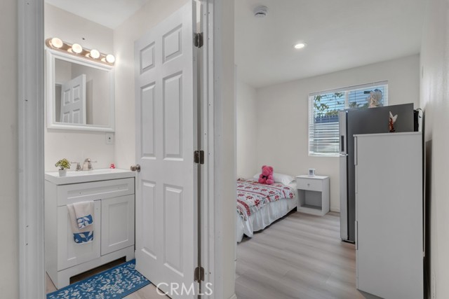 Detail Gallery Image 36 of 61 For 7701 Baird Ave, Reseda,  CA 91335 - – Beds | – Baths