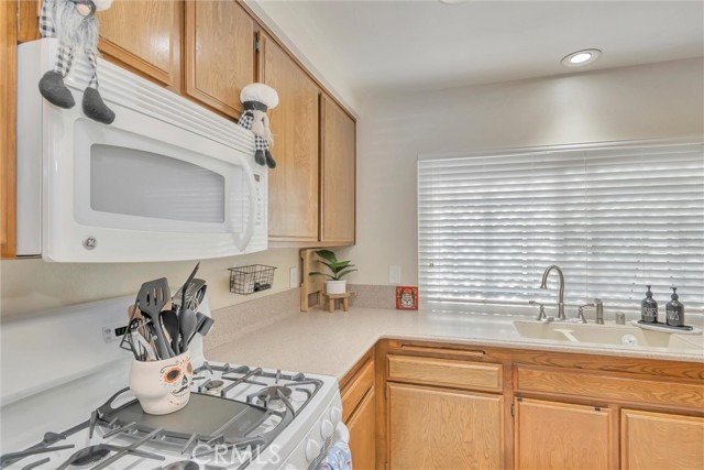 Detail Gallery Image 8 of 24 For 27530 Hyssop Ln, Saugus,  CA 91350 - 4 Beds | 2 Baths
