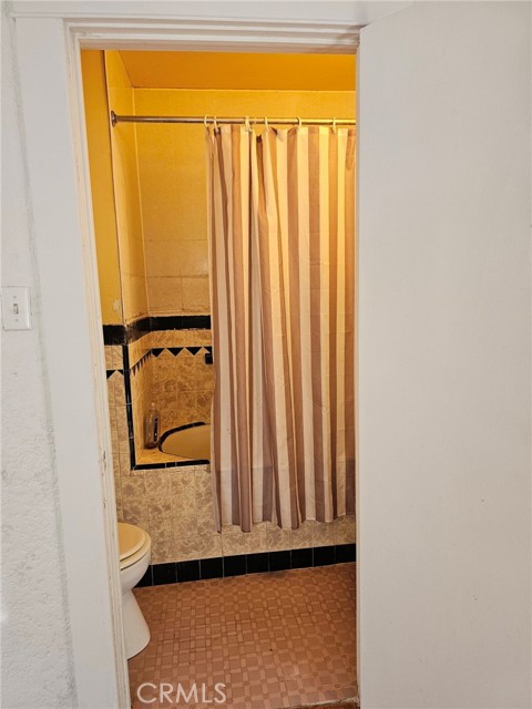 224 N Bixel, Los Angeles CA: https://media.crmls.org/medias/da8e79b3-1fce-4171-8c33-5cc7aef306b0.jpg