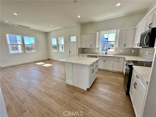 Detail Gallery Image 10 of 13 For 228 Foxtrot Ct, San Luis Obispo,  CA 93401 - 3 Beds | 2/1 Baths