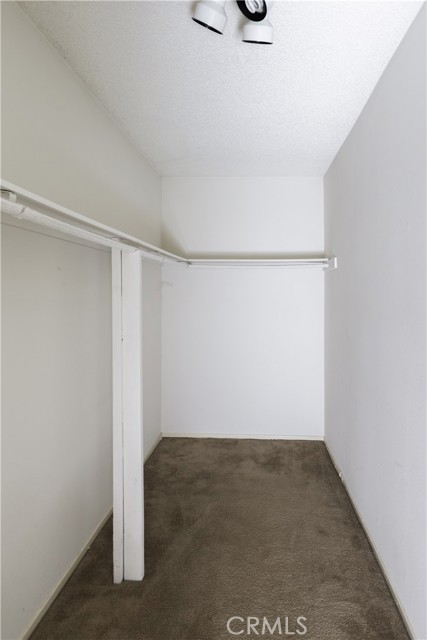 3050 Wildwood Avenue, Thousand Oaks CA: https://media.crmls.org/medias/da8fe32f-fcce-4dc8-bd54-cbd3e647f84c.jpg