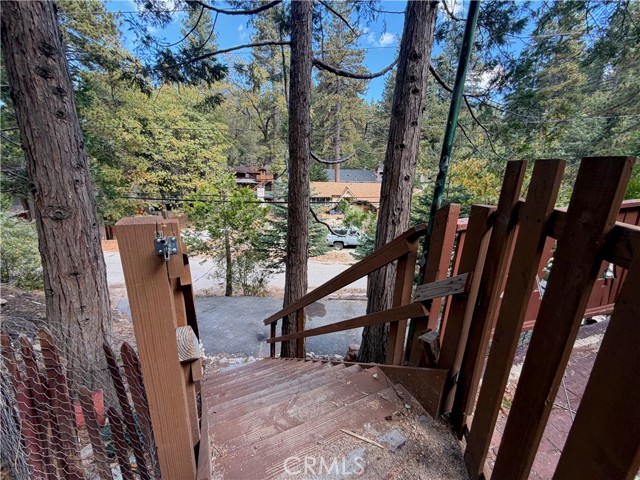 32145 Fern Drive, Running Springs, CA 92382