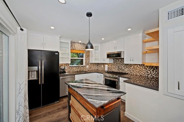 23463 The Blind Trail, Crestline, CA 92325