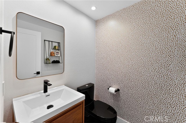 Detail Gallery Image 19 of 44 For 31972 Lazy Glen, Rancho Santa Margarita,  CA 92679 - 3 Beds | 2/1 Baths