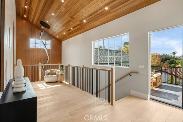 Detail Gallery Image 30 of 56 For 20511 Wells Dr, Woodland Hills,  CA 91364 - 6 Beds | 6/1 Baths