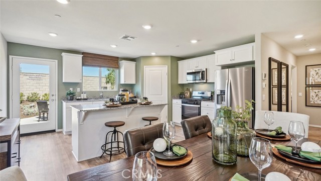Detail Gallery Image 5 of 17 For 31095 London Plane Dr, Winchester,  CA 92596 - 3 Beds | 2 Baths
