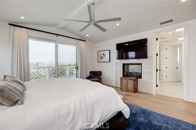 665 19th Street, Manhattan Beach, California 90266, 5 Bedrooms Bedrooms, ,7 BathroomsBathrooms,Residential,Sold,19th,SB22011803