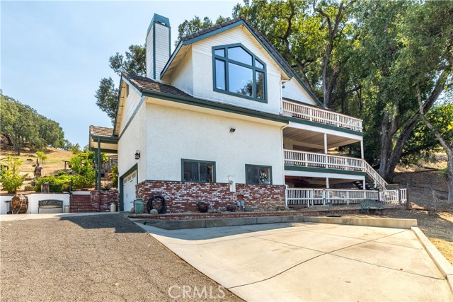 9555 Santa Cruz Road, Atascadero CA: https://media.crmls.org/medias/da922566-5316-487f-8126-be44f6a29e99.jpg